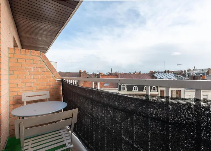 Nice Apartment Lille Balcony + Parking!