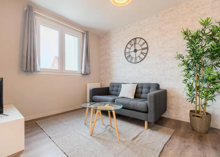Nice Apartment Lille Balcony + Parking!